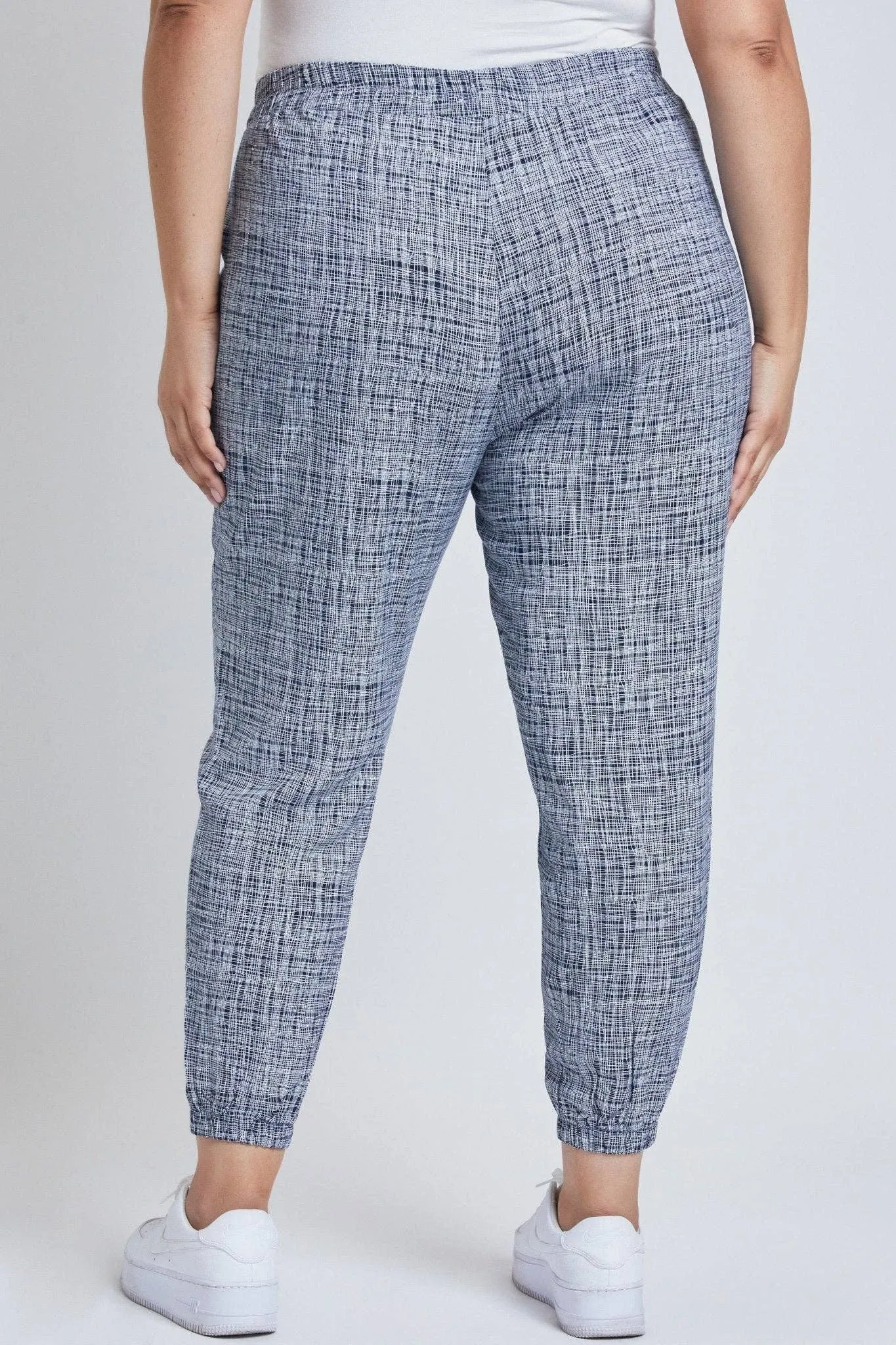 Curvy Lightweight Patch Pocket Pants