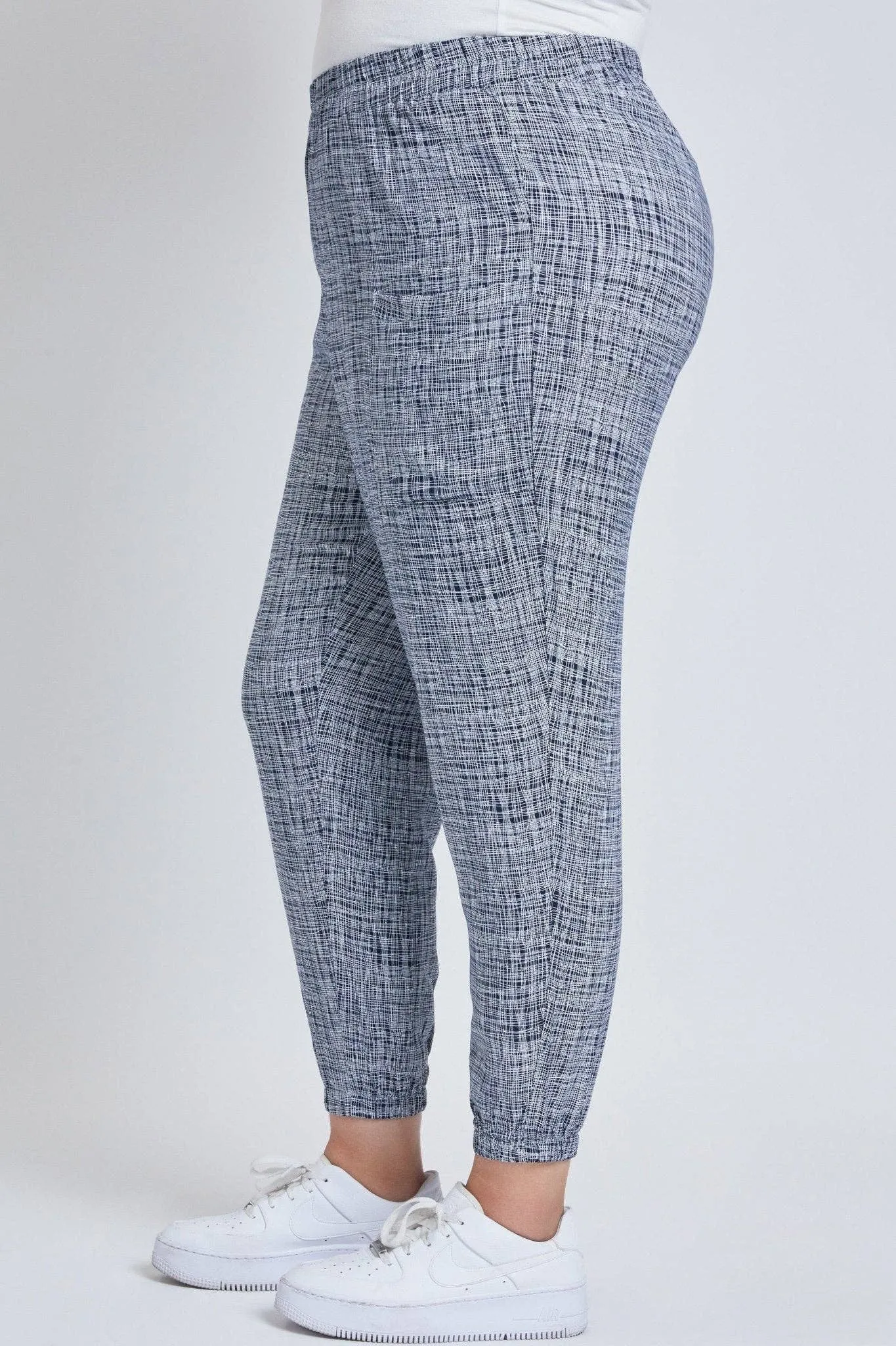 Curvy Lightweight Patch Pocket Pants